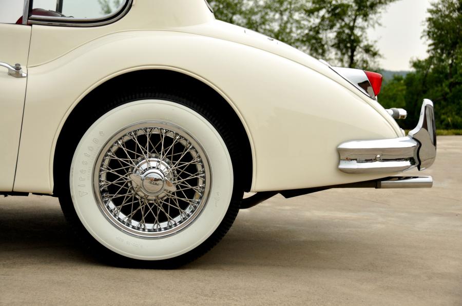  Jaguar XK140 MC Fixed Head Coupe 1955 года  (фото 11 из 20)